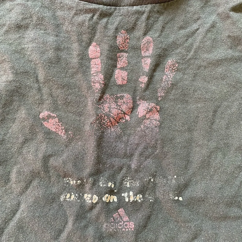Adidas 90’s vintage tee shirt